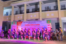 Chư Păh tổ chức “Hành trình theo chân Bác” và "Đội ta lớn lên cùng đất nước" 