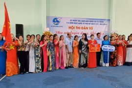 Hội LHPN huyện Chư Păh tổ chức hội thi dân vũ 