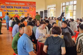 Trại giam Gia Trung giảm thời hạn án phạt tù và bữa cơm Tất niên cho phạm nhân