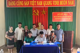 Ủy ban MTTQ Việt Nam TP. Pleiku kết nghĩa với làng B, xã Gào