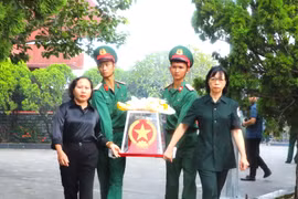 An Khê truy điệu và an táng 5 hài cốt liệt sĩ