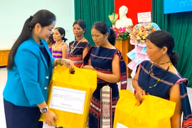 Phụ nữ huyện Kông Chro tổ chức Ngày hội toàn dân bảo vệ an ninh Tổ quốc. Ảnh: Phương Liên