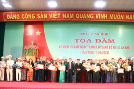 Long trọng tổ chức tọa đàm kỷ niệm 75 năm thành lập Đảng bộ thị xã An Khê