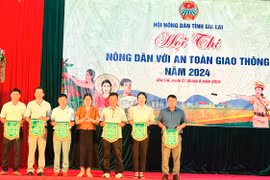 Mang Yang đạt giải nhất hội thi “Nông dân với an toàn giao thông” tại cụm thi đua số 2. Ảnh: Quốc Thắng