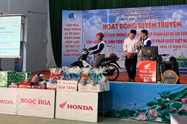 Mang Yang tập huấn kiến thức và kỹ năng lái xe an toàn cho học sinh THPT 