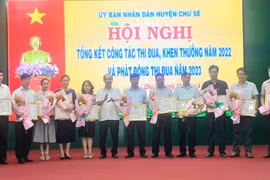 Chư Sê tổng kết công tác thi đua khen thưởng năm 2022 