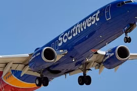 Thót tim máy bay chở khách Mỹ bay cách mặt đất chỉ… 160 m