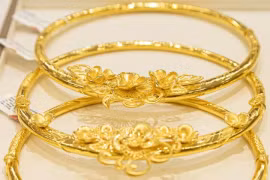 Giá vàng hôm nay (21-8): Lấy đà tăng lên mức kỷ lục