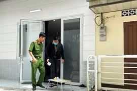 Người đàn ông tử vong trong tư thế treo cổ