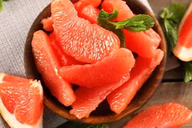 Ăn bưởi giúp giảm cân, kiểm soát huyết áp, ngừa ung thư