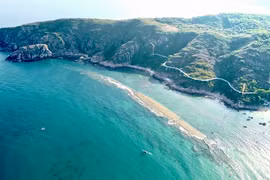 Tường thành cổ bí ẩn dưới đáy biển Quy Nhơn