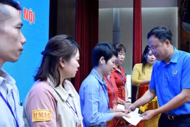 Lấy người lao động làm trung tâm trong xây dựng chính sách, pháp luật