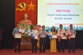 Ia Grai khen thưởng 18 tập thể, cá nhân tiêu biểu trong hoạt động khuyến nông 