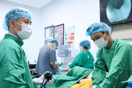 Bệnh viện Đại học Y dược Buôn Ma Thuột đưa kỹ thuật ESD trong điều trị sớm ung thư