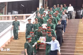 Xúc động ngày đón các liệt sỹ hy sinh tại Campuchia trở về với đất mẹ