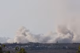 Lực lượng phong trào Hamas phóng tên lửa vào khu vực miền Trung Israel