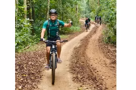 Bùi Hồng Hải: Đạp xe ủng hộ giao thông “không khói”