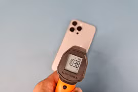 Apple tìm ra lỗi khiến iPhone 15 Pro mới tinh bị quá nóng