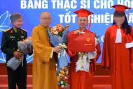 NÓI THẲNG: Cần nói thật về bằng tiến sĩ của ông Vương Tấn Việt