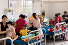 Bệnh viện quá tải vì trẻ mắc bệnh hô hấp tăng cao