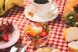 Da xấu, mụn: Thay đổi 'ngược đời' nhờ uống cà phê