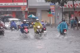 Miền Trung có thể đón đợt mưa rất lớn do bão số 4