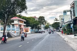 Khu vực Tây Nguyên ngày nắng, đêm có mưa rào và giông vài nơi 