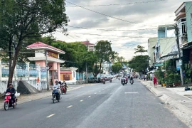 Khu vực Tây Nguyên ngày nắng, đêm có mưa rào và giông vài nơi 