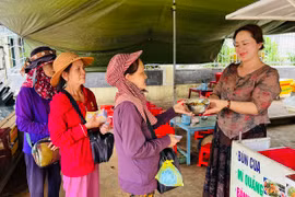 “Cơm treo” nghĩa tình