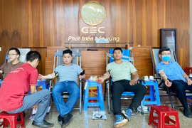 Trên 100 cán bộ, nhân viên Công ty cổ phần Điện Gia Lai hiến máu tình nguyện