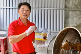 Chàng trai nâng tầm đặc sản quê hương, đem lại thu nhập ổn định
