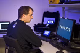 Cảnh sát Đức triệt phá mạng lưới tin tặc chuyên dùng mã độc tống tiền 