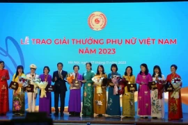 Vinh danh 7 tập thể, 19 cá nhân nhận Giải thưởng Phụ nữ Việt Nam năm 2022 và 2023 