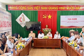 Rong ruổi với văn chương