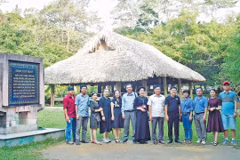 Về lại "thủ đô kháng chiến"