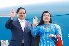 Thủ tướng Phạm Minh Chính và Phu nhân lên đường thăm chính thức Hàn Quốc