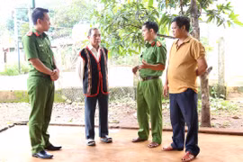 Giữ sạch “vùng xanh” nơi biên giới - Kỳ 2: Huy động cả hệ thống chính trị vào cuộc