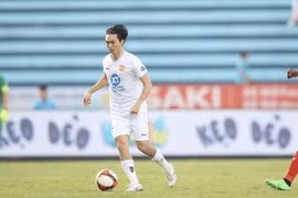 V-League: Chờ màn kết tuyệt đẹp của 'chàng Nhô' Tuấn Anh, tiền vệ tài hoa mà lận đận