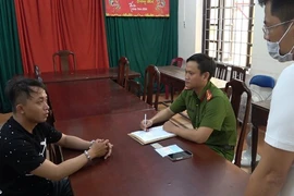 Mang tiền ăn trộm đến ngân hàng gửi tiết kiệm