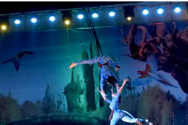 Gala xiếc Việt Nam – Lào