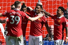 Đánh bại Everton, Manchester United trở lại top 3 Premier League 