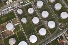 Giá xăng dầu hôm nay 11.12.2023: Giữ đà tăng nhẹ