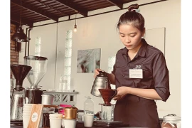 Pour Over: Nghệ thuật pha chế cà phê độc đáo