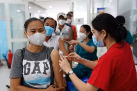 Việt Nam xem xét công bố hết dịch Covid-19