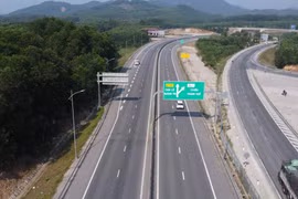 Khẩn cấp triển khai 2 trạm dừng nghỉ trên đường cao tốc Cam Lộ - La Sơn