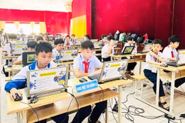 Ươm mầm tài năng tin học