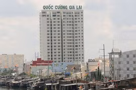 Quốc Cường Gia Lai lãi vài tỉ, Đức Long Gia Lai khả năng trả nợ yếu