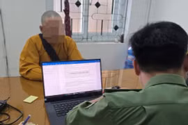 Bắt ba đối tượng đưa người đi nước ngoài dưới vỏ bọc nhà sư