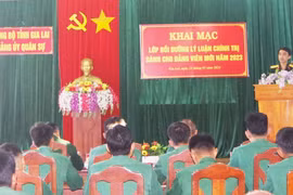 Đảng bộ Quân sự tỉnh Gia Lai bồi dưỡng lý luận chính trị cho 20 đảng viên mới 