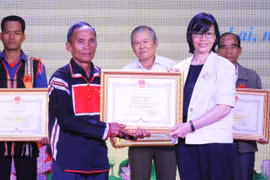 Đồng bào Công giáo phát huy tinh thần “kính Chúa, yêu nước”